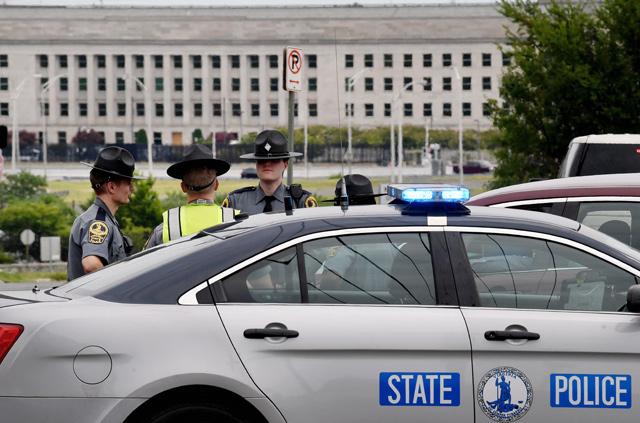 Pentagon locked down after shooting at subway station