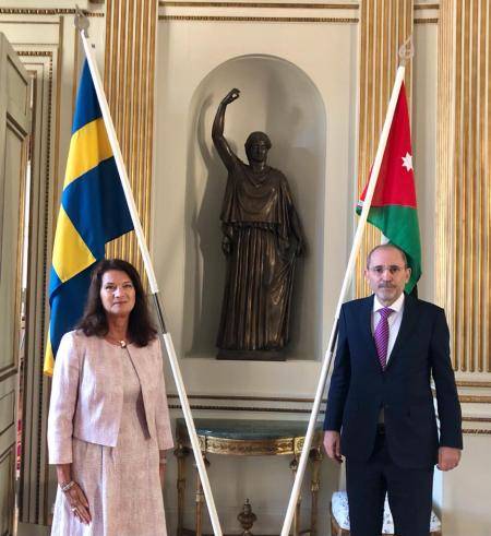 الصفدي يثمن موقف السويد الداعم للأردن