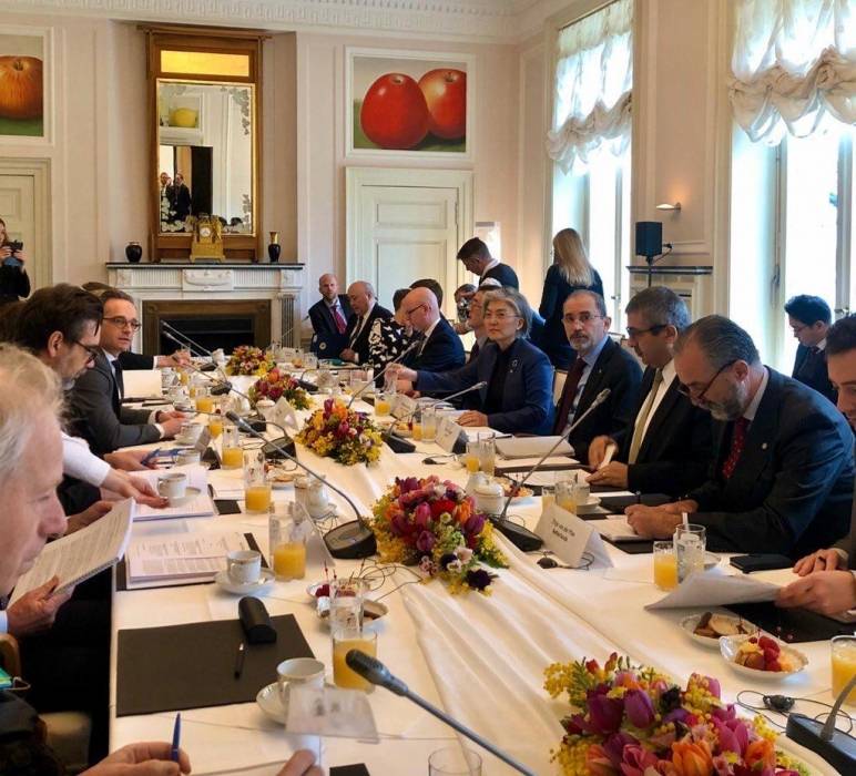 الصفدي يجري مباحثات مع مسؤولين في ستوكهولم