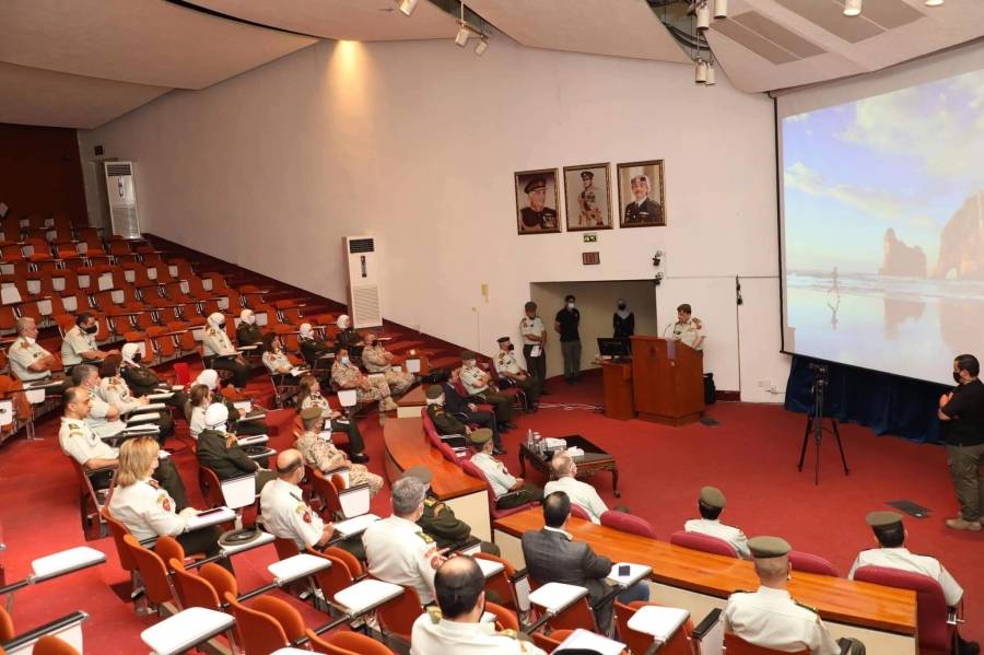 ورشة عمل في الخدمات الطبية الملكية...صور