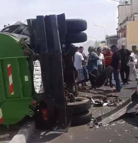 اصابة بتصادم 4 مركبات وصهريج مياه في العقبة