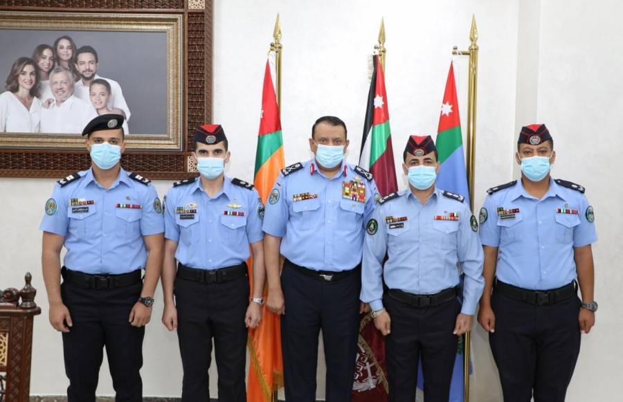 هدايا ملكية لكوكبة من مرتبات الأمن العام ممن حصلوا على المراكز الأولى بمشاركاتهم الخارجية.