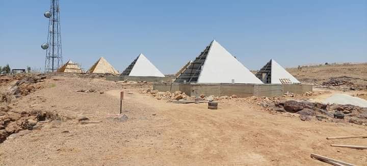 شاهد بالصور نيروز والأهرامات المصرية في مادبا«الأردن»