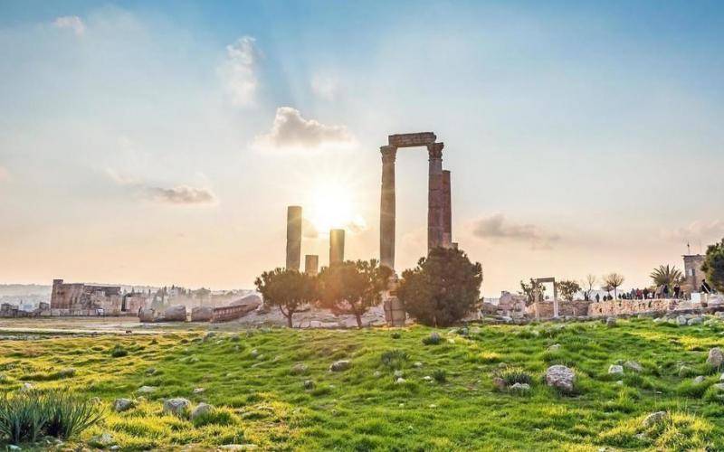 الأجواء الحارة مستمرة الجمعة