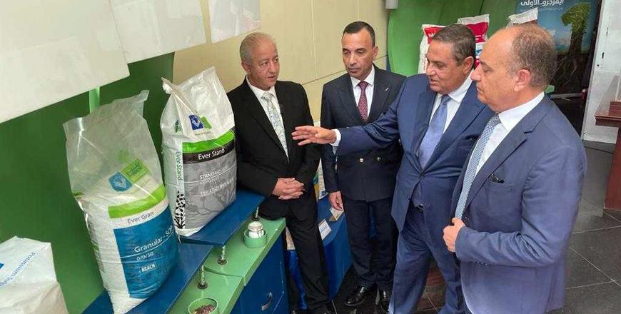 Adaileh visits feritiliser company in Egypt