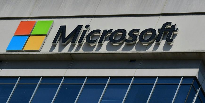 Microsoft requires vaccinations for workers, as office returns slow