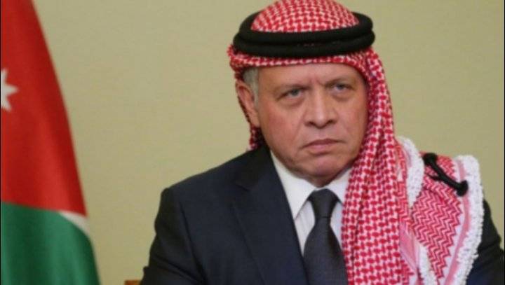 الملك يعزي الرئيس الجزائري بشهداء الحرائق في بلاده