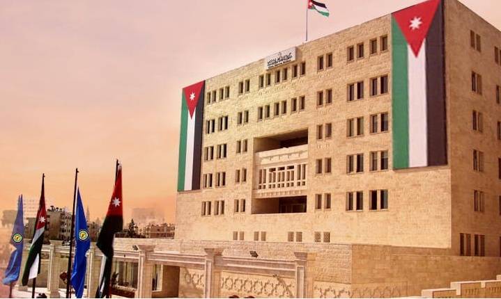 الخدمة المدنية : وقف استقبال طلبات التخصصات الراكدة لا يشمل خريجي السنوات السابقة