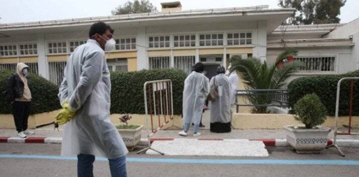 الجزائر تسجل 41 حالة وفاة و851 إصابة جديدة بكورونا