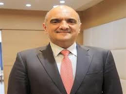 رئيس الوزراء ينعى وزير العدل الأسبق ناجي الطراونة