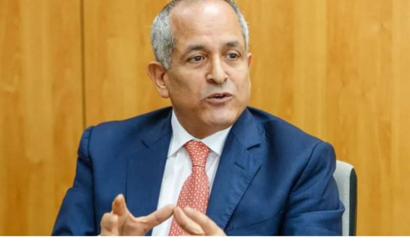 العايد يطمئن على الفنان الصفدي