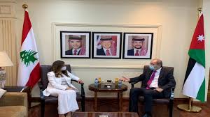 وزير الخارجية يلتقي نظيرته اللبنانية