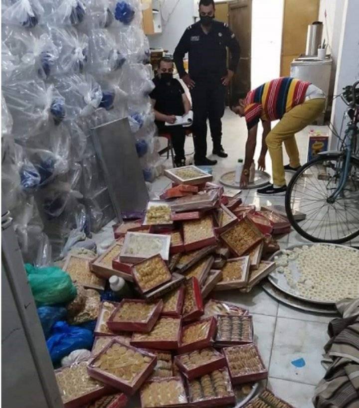 ضبط حلويات فاسدة في الرمثا