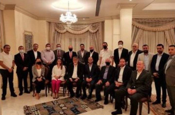 العضايلة يلتقي رجال أعمال أردنيين بمصر