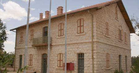 البدول تفتح ملف قصر الملك المؤسس في معان