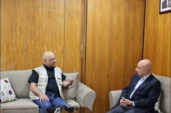 الرئيس التنفيذي لـ إدارة الاستثمارات الحكومية يزور مصانع  البوتاس العربية 