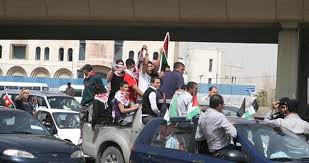 1936 مخالِفاً أخرج جسمه من المركبات بمسيرات التوجيهي