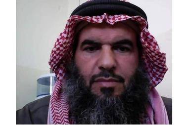 تتشح مواقع التواصل بالسواد عقب وفاة المعلم اياد الخواجا