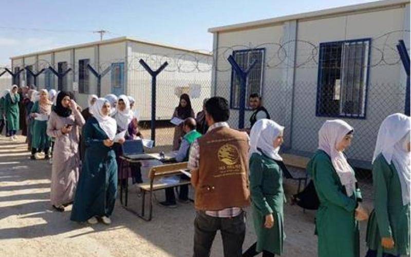 مطالب بتوضيح الآلية المتبعة بتعيين المعلميين في مدارس مخيم الزعتري .. تفاصيل هامة