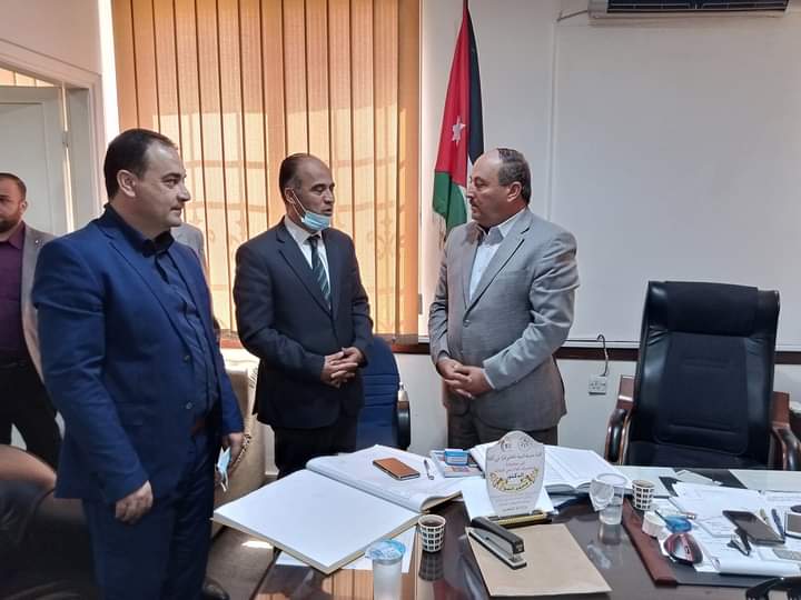 المتصرف الدكتور الفواز يلتقي مدير التربية والتعليم  في لواء بني كنانة