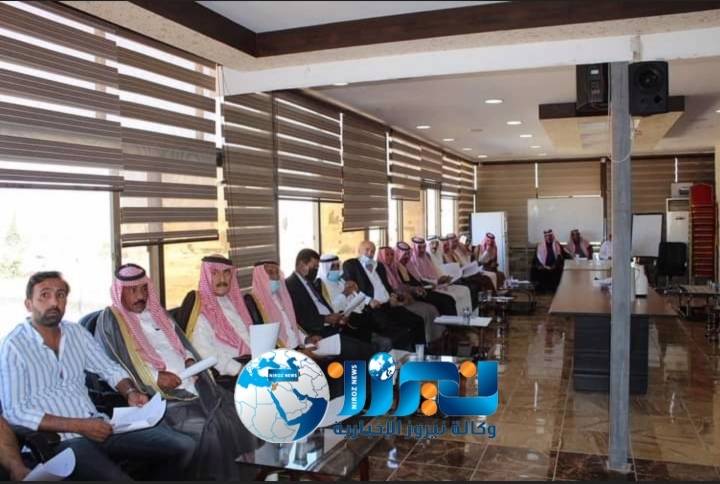 اجتماع حول الجلوة العشائرية في لواء الجيزة ...صور