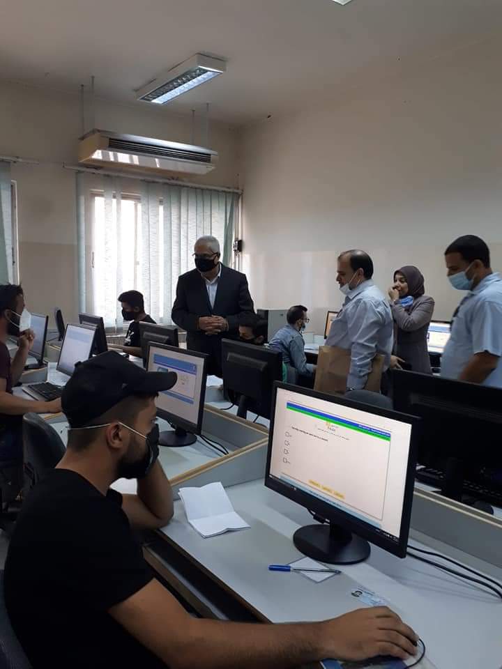 بدء الامتحان الشامل في كلية الزرقاء الجامعية
