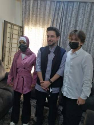 لمن قال ولي العهد الأمير الحسين الحق عليهم ؟ .. فيديو