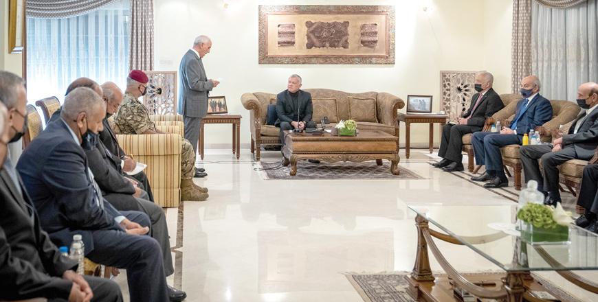 King visits residence of former army chief Malkawi, meets veterans