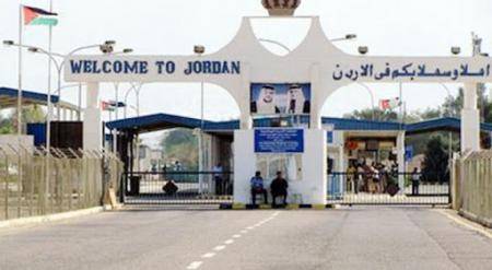 رفع عدد القادمين للأردن عبر جسر الملك حسين إلى ألفي شخص يوميا