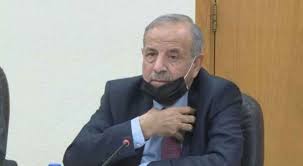 الحكومة: لا يمكن حل مشكلة البطالة من خلال التوظيف