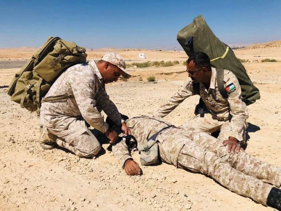 اختتام دورة الاسعاف التعبوي الميداني في الخدمات الطبية الملكية ...صور