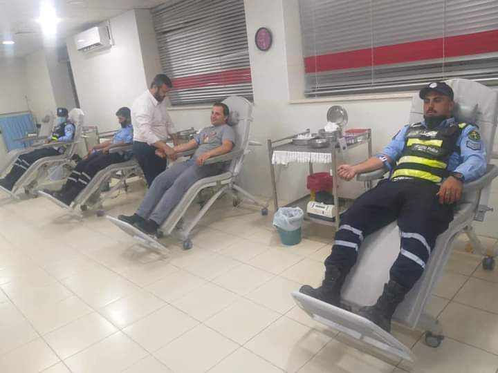 رجال السير يلبون استغاثة طفلة بحاجة للدم