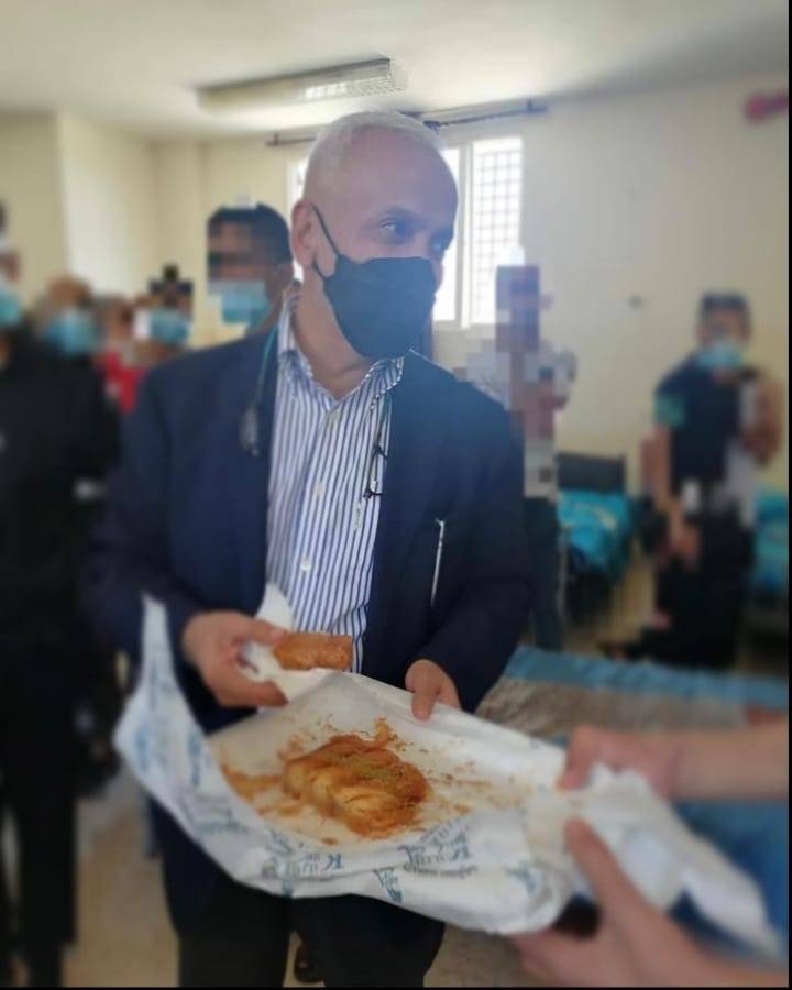 المفلح يهنئ منتفعين من خدمات الوزارة بنجاحهما في الثانوية العامة.