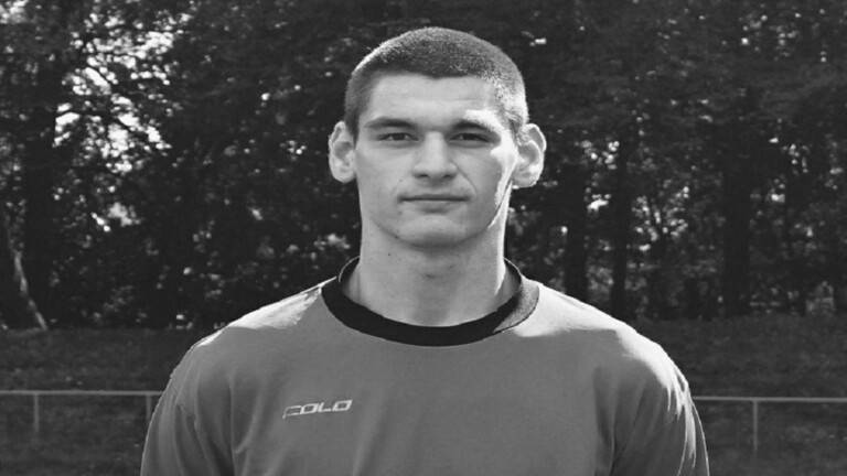 وفاة حارس مرمى روسي أثناء المباراة بعد اصطدامه بلاعب منافس