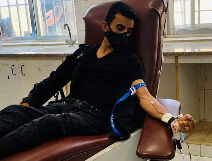 الأمن العام يلبون النداء بالتبرع بالدم لأحد المرضى في الكرك