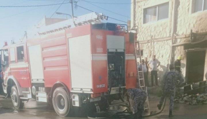 إخماد حريق نشب في أحد منازل حرثا بني كنانة