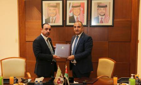 تفاهم لربط نموذجي النقل العام في الأمانة وهيئة تنظيم النقل البري