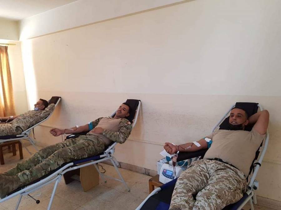 مركز الاورام العسكري ينظم حملات للتبرع بالدم لصالح مرضى السرطان لديه..صور