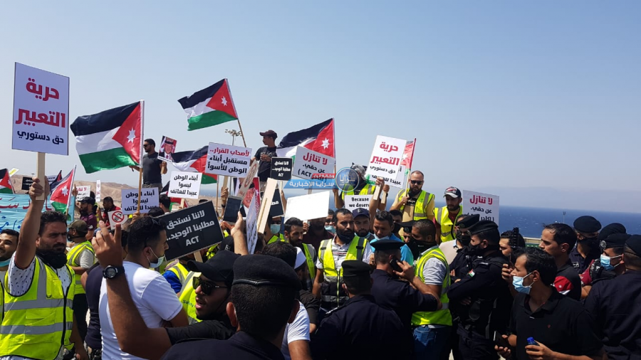 بالفيديو و الصور .. اعتصام للعاملين بميناء الحاويات في العقبة للمطالبة بحقوقهم الوظيفية