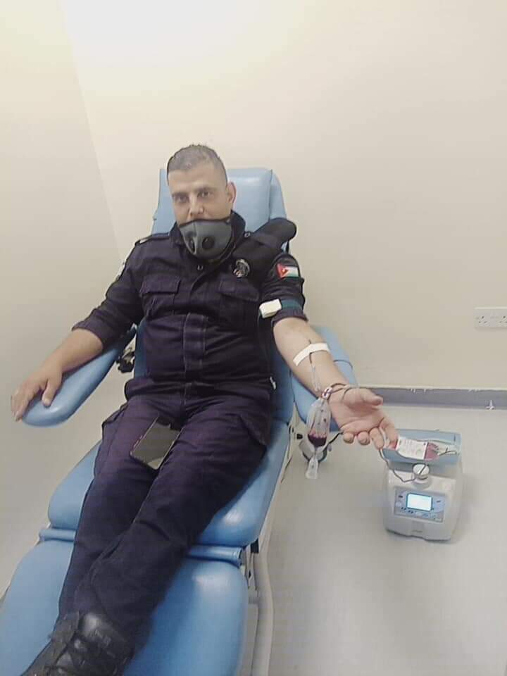 الأمن العام يلبون النداء بالتبرع بالدم لأحد المرضى في محافظة عجلون