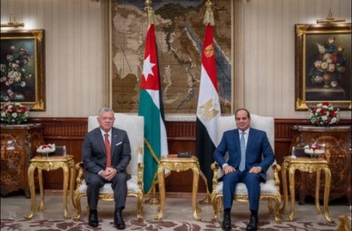 الملك يعقد لقاء مع السيسي قبيل بدء أعمال القمة الأردنية المصرية الفلسطينية