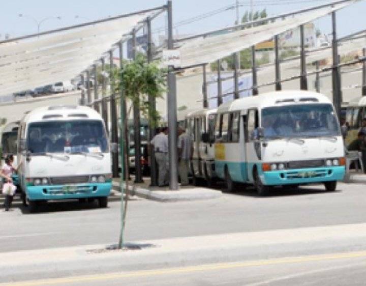 الغرامة والسجن لسائقي النقل العام غير الحاصلين على اللقاح