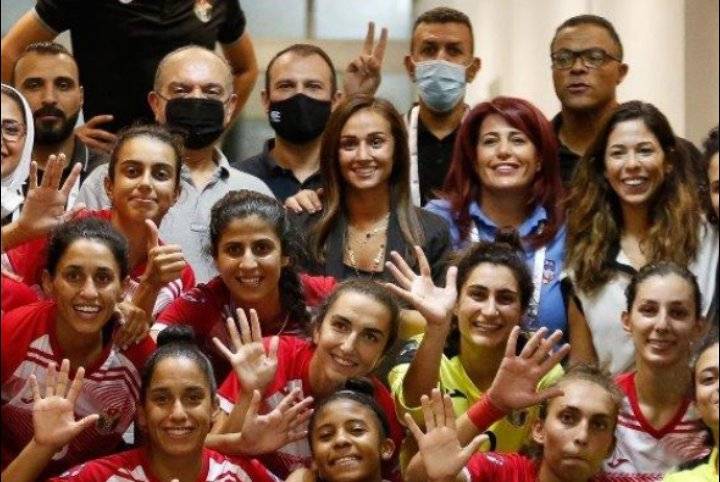 العضايلة يهنئ النشميات