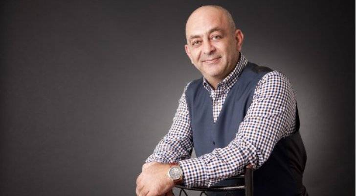 الموت يفجع الموسيقار الأردني طلال أبو الراغب