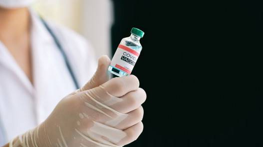 الأوبئة ترجح اعتماد الجرعة المدعمة لكافة المواطنين قبل بدء الشتاء