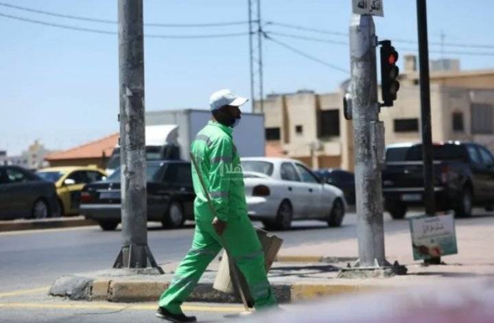 الإدارة المحلية: البدء بتثبيت عمال الوطن العاملين بالميدان