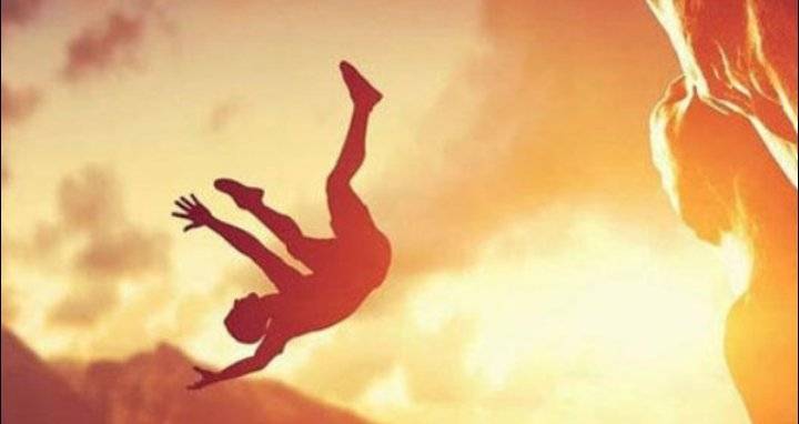 سقوط رجل من الطابق الثالث بإربد