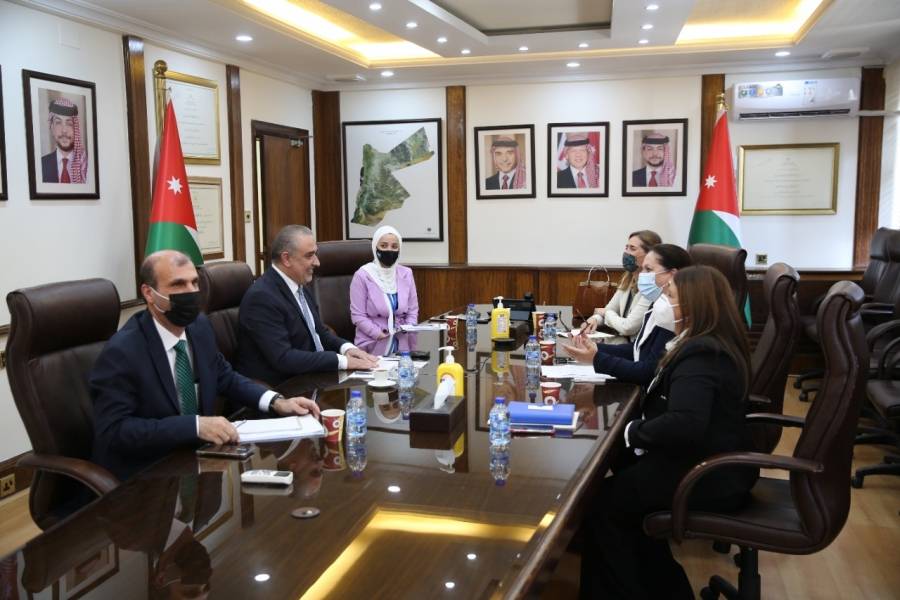 وزير التخطيط والتعاون الدولي يلتقي الأمين العام المساعد للأمم المتحدة