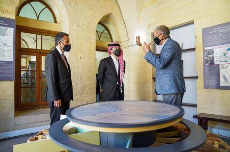 ولي العهد في متحف السلط ويلتقي القائمين على ادراجها باليونسكو