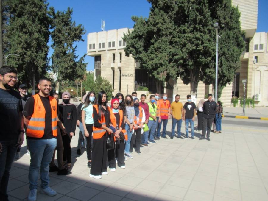 مركز تنمية وخدمة المجتمع في الجامعة الأردنية ينظم حملات تحضيرية لاستقبال الطلبة الجدد وعودة التعليم الوجاهي..صور